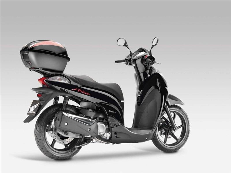 HONDA SCOOPY SH300i TopBox en Barcelona