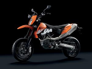 KTM 690 SMC: Emoción Racing a nuestro alcance