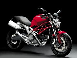 Ducati Monster 696: Puro Músculo