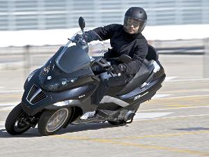 Piaggio MP3 125/250 i.e: Estabilidad total