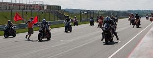 Gas a fondo con los TNT TrackDays de KTM