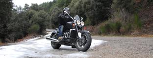 Triumph Rocket III Roadster: Dios salve a la reina