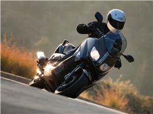 Yamaha X-Max 125 Momo Edition