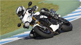 Presentación Triumph Speed Triple R