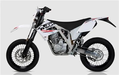 Foto principal de la moto AJP PR3 200 Supermoto Pro en 