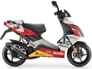 Foto principal de la moto APRILIA SR