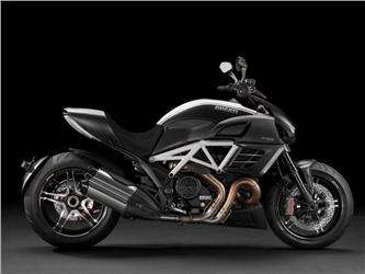Foto principal de la moto DUCATI DIAVEL AMG Special Edition en 