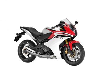 Foto principal de la moto HONDA CBR 600F en 