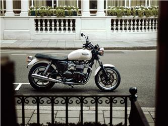 Foto principal de la moto TRIUMPH BONNEVILLE
